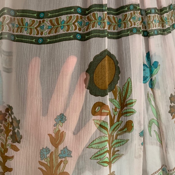 Flowy Chiffon Top - Picture 3 of 5